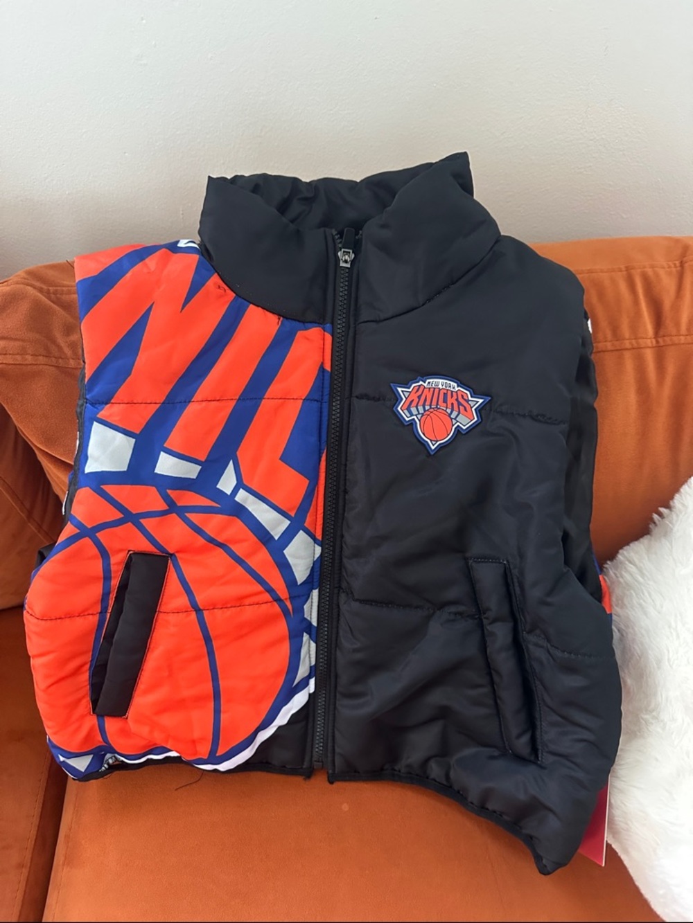 Knicks cropped puffer vest
